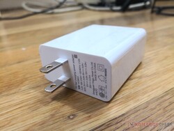 Kleine USB-C AC-adapter