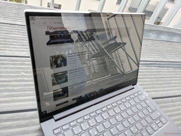 ThinkBook 13x G1 in openluchtgebruik
