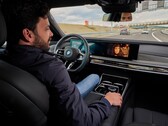 BMW zal bestuurders video's laten bekijken op hun infotainmentscherm terwijl ze Level 3 zelfsturende functies gebruiken. (Afbeeldingsbron: BMW)