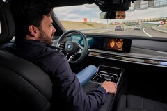 BMW zal bestuurders video&#039;s laten bekijken op hun infotainmentscherm terwijl ze Level 3 zelfsturende functies gebruiken. (Afbeeldingsbron: BMW)