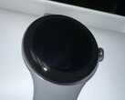 De Pixel Watch heeft een veel dikkere bezel dan marketing renders suggereren. (Beeldbron: u/Suckmyn00dle)