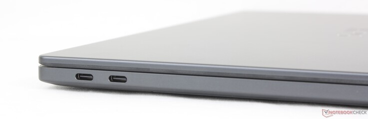 Links: 2x USB-C Thunderbolt 4 met DisplayPort 2.1 + Power Delivery