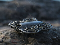 De DJI Neo 2 zal naar verwachting net als zijn voorganger 135 g wegen. (Afbeeldingsbron: via Igor Bogdanov)