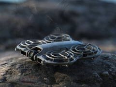 De DJI Neo 2 zal naar verwachting net als zijn voorganger 135 g wegen. (Afbeeldingsbron: via Igor Bogdanov)