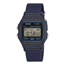 Casio F-91WF-2A digitaal horloge met een blauwe kast en een bijpassende geweven stoffen band.