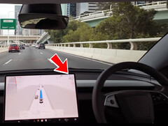 FSD Australië testen en beoordelen. (Afbeeldingsbron: CarSauce/YT)