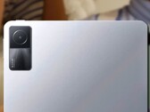 De Redmi Pad heeft naar verwachting een royale 7.800 mAh batterij. (Beeldbron: Xiaomi/MySmartPrice - bewerkt)