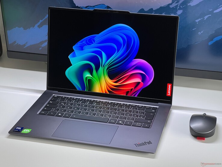 Lenovo ThinkPad X9 (bron: Andreas Osthoff/Notebookcheck)