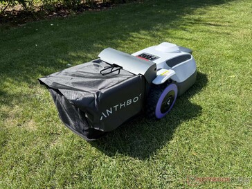 Anthbot N8 met grasopvangzak