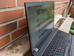 Lenovo ThinkPad T15 Gen2 - Gebruik buitenshuis
