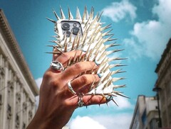De Unsnatchable voorkomt diefstal door middel van spikes. Apple wil een soortgelijk effect bereiken door middel van een softwareslot.
