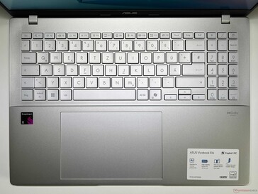 Asus Vivobook S16: Toetsenbord en touchpad