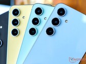 Een leaker heeft mogelijk alle kleur- en opslagopties onthuld voor de opvolger van de Galaxy S24 FE, hier afgebeeld (Afbeelding bron: Notebookcheck)