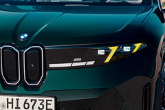 Het volledig elektrische BMW iX3 M60 M Performance-model levert 604 pk en heeft een WLTP-actieradius van maximaal 469 mijl