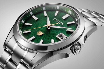 Citizen-AQ4093-56W close-up vanuit zijaanzicht