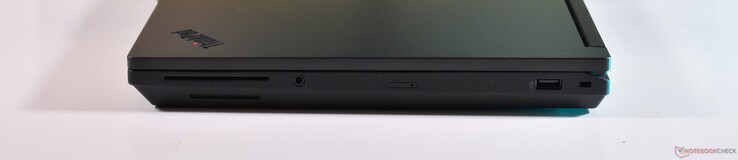 rechts: Smartcardlezer, 3,5 mm audio, nanoSIM, USB-A 3.2 Gen 1, Kensington-slot