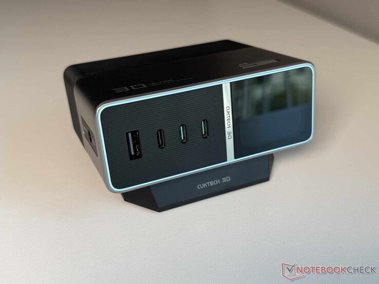 Beoordeling van het Cuktech 30 Ultra-oplaadstation voor op het bureau