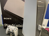 De PlayStation 5 met PlayStation-thema heeft de interesse op Twitter gewekt. (Afbeeldingsbron: @InstallBase)