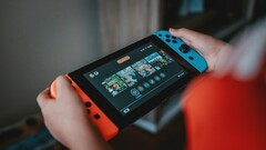 Een afbeelding van de Nintendo Switch-console in gebruik