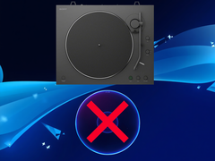 De hierboven afgebeelde vinylplatenspeler van Sony en de PS5-spelschijf