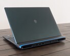 De mobiele RTX 5090 heeft misschien meer VRAM dan de mobiele RTX 5080, maar dit is minder belangrijk dan de dikte van de laptop tijdens het gamen (Afbeelding bron: Notebookcheck)