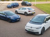 Elektrische auto's. Volgens het rapport van Rho Motion verkocht het VK een recordaantal van 100000 EV's in maart 2025 (bron: Driving.co.uk)