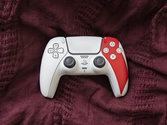 De Sony DualSense Wireless Controller - God of War 20th Anniversary Limited Edition is nu verkrijgbaar op PS Direct voor $84,99. (Afbeeldingsbron: PlayStation)
