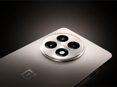 De geruchtmakende OnePlus 13s zal meer kosten dan de OnePlus 13R (afbeelding). (Afbeeldingsbron: OnePlus)