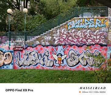 Oppo Find X9 Pro met 10x zoom en telelens.