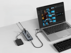 De Anker USB-C Data Hub (8-in-1, 5Gbps) heeft een 100W PD-IN poort voor uw laptoplader. (Afbeeldingsbron: Anker)