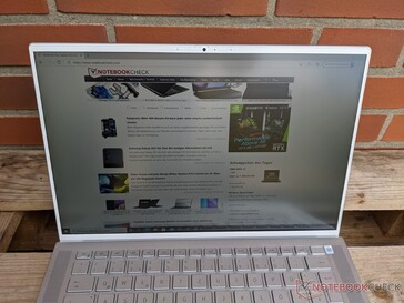 Dell Inspiron 14 7400 - Gebruik buitenshuis