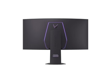 Het heeft een RGB rechts achteraan