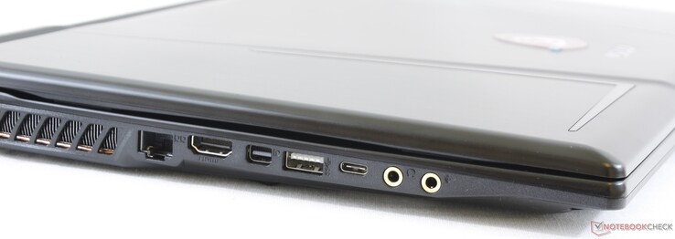 Linkerkant: Kensington Lock, 1 Gbps RJ-45, Mini-DisplayPort, USB 3.0 Type-A, USB 3.1 Gen. 2 Type-C, 3.5 mm koptelefoon, 3.5 mm microfoon