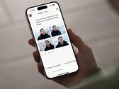 Een gebruiker in interactie met Grok AI via een smartphone (Afbeeldingsbron: Bryan M Wolfe/Digital Trends)