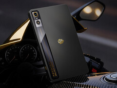 De Golden Saga-variant lijkt voorlopig exclusief voor China te zijn. Afgebeeld: de gamingtablet in de speciale kleurstelling. (Afbeeldingsbron: RedMagic)