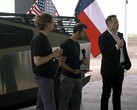 Elon Musk kondigt Tesla Lithium aan naast de Cybertruck in Texas (foto: Tesla)