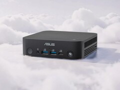 De Asus PN55 mini PC is uitgerust met een AMD Ryzen AI 9 HX 470 APU.