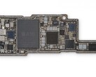 Een 14 Pro Max bord. (Bron: iFixit)