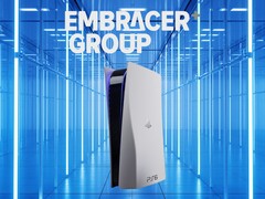 Het logo van de Embracer Group boven de PlayStation-console