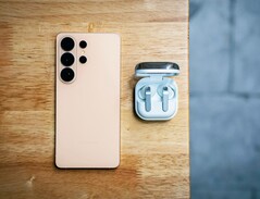 De opvolger van de hier afgebeelde Samsung Galaxy S26 Ultra krijgt een nieuwe cameramodule.