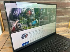 Buiten (heldere dag, geen direct zonlicht)