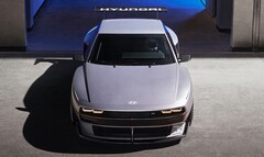 De Hyundai N Vision 74 is een hybride sportwagen met een gewone EV-batterij en een waterstofbrandstofcel (Afbeelding: Hyundai)