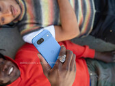 De Pixel 8a zal de grenzen tussen Google's mid-range en flagship smartphone series verder doen vervagen. (Afbeeldingsbron: @OnLeaks & SmartPrix)