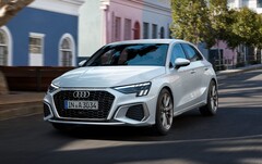 Een door Motor1 vrijgegeven renderfoto stelt het exterieur voor van een mogelijk e-tron model van de Audi A3 (Afbeelding: Audi)
