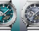 De Casio G-Shock GM-2110D-3A1 (links) en GM-2110D-8A (rechts), afgebeeld. (Afbeeldingsbron: Casio)