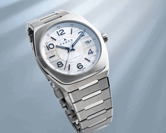 De Farer Integra Perlarum (parelmoer) variant biedt een gangreserve van 56 uur (Afbeelding bron: Farer)