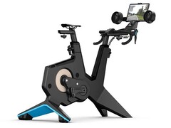 De Garmin Tacx NEO Bike Plus simuleert buitenoppervlakken zoals grindpaden of kasseien. (Beeldbron: Garmin)
