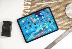 Op dit moment is er verwarring over welke specificaties de 14,1-inch iPad zal hebben. (Afbeelding bron: Jeremy Bezanger)