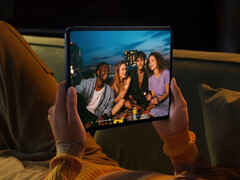 De Oppo Pad 5 omringt zijn 12,1-inch scherm met relatief smalle randen.