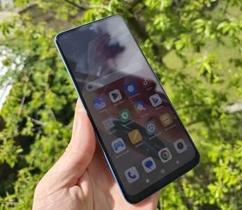 Xiaomi Redmi Note 12 smartphone in review